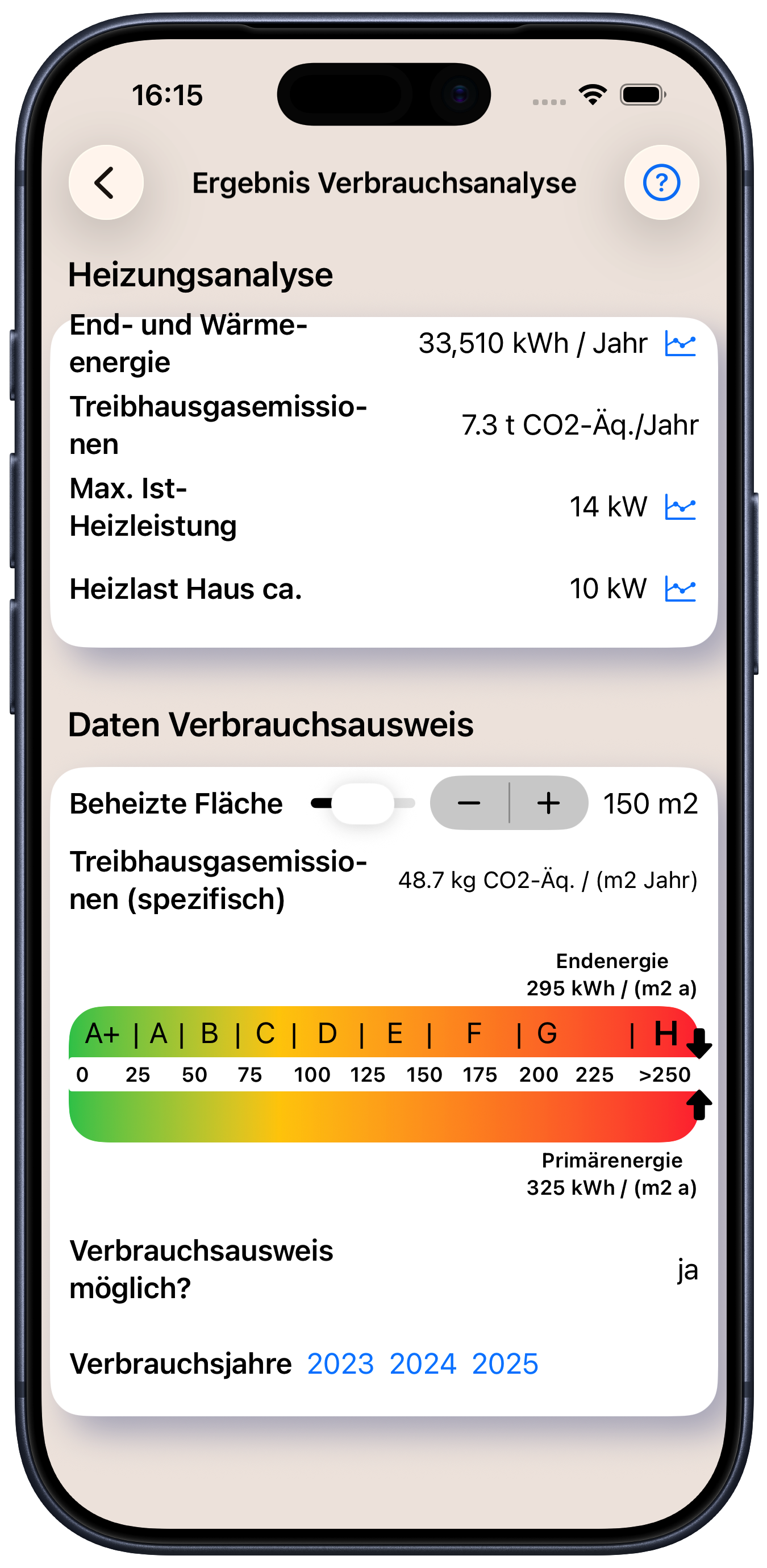 Heizapp Verbrauchsanalyse – Endenergie 33.510 kWh, CO₂-Ausstoß 7,3 t, Heizlast 14 kW, Energielabel und Verbrauchsausweis